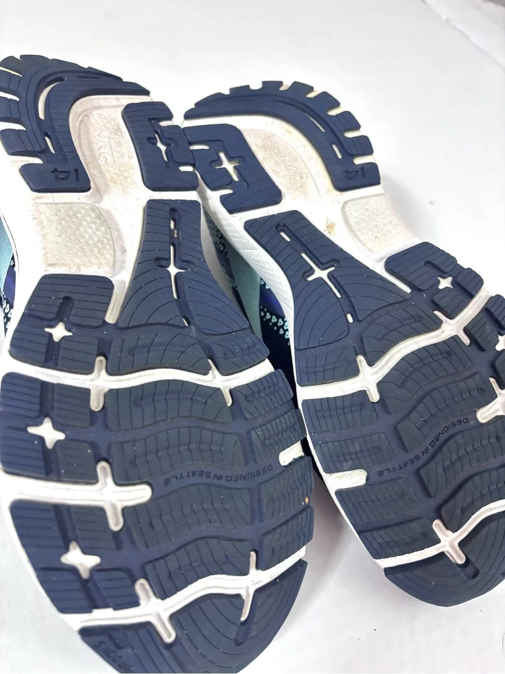 Brooks women ghost